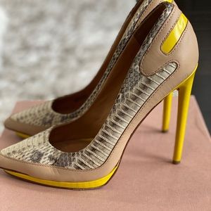 Super cute L.A.M.B pumps by Gwen Stefani - 6.5